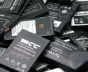 選購手機鋰電池需注意容量與防偽